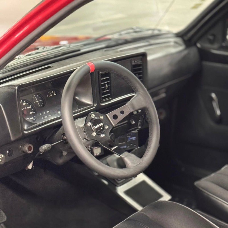 Interior da Chevrolet Marajó SL — volante esportivo e painel de instrumentos